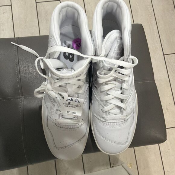 Athletic_Shoes